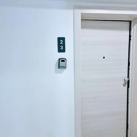 Ateneo Apartment *