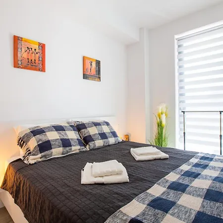 Ateneo Apartment *